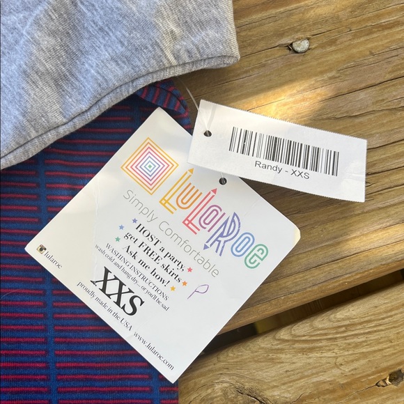 LuLaRoe Randy Tee - Picture 2 of 4